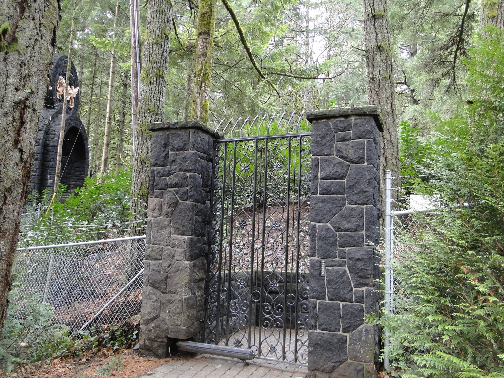 Stone pillar iron gate